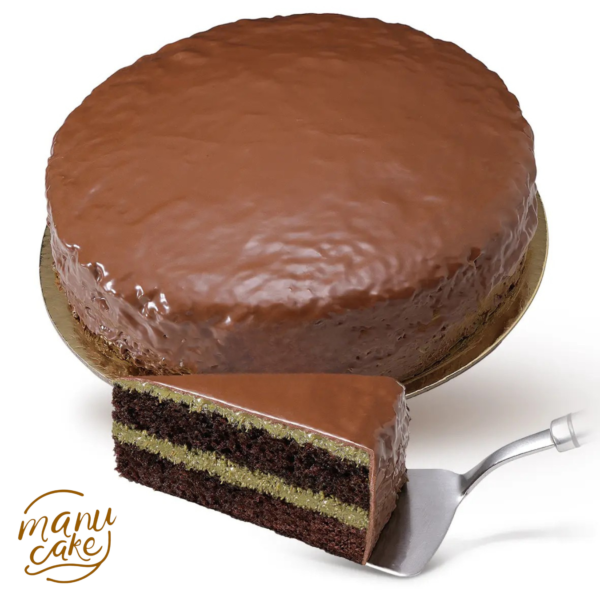 Bolo de chocolate com recheio cremoso e cobertura brilhante estilo Dubai